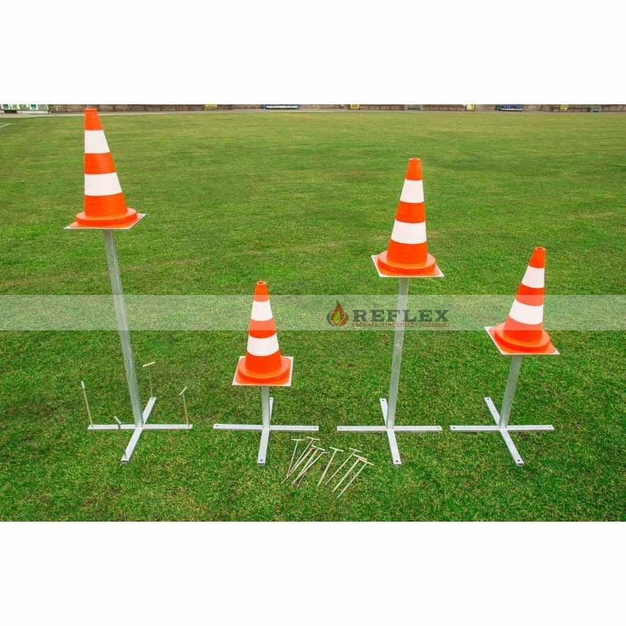 Pachołki drogowe z podstawami.